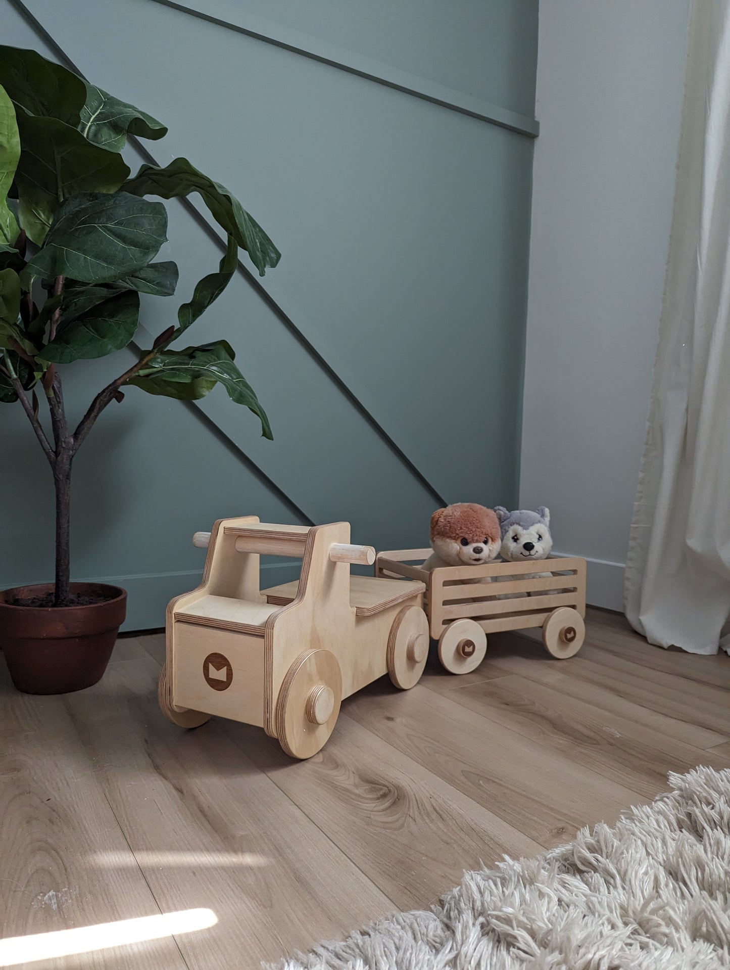 Truck-trailer trotter
